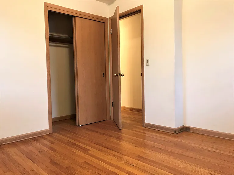 410 Pawling St — Photo 15