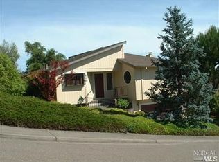 930 Ridge View Dr, Healdsburg, CA 95448