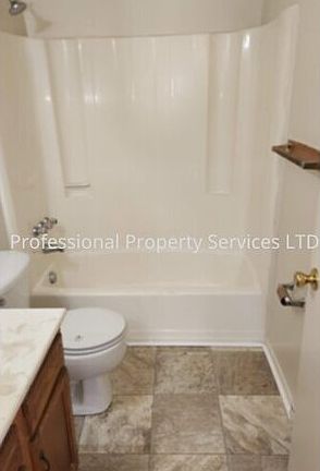 3rd image of 429 E Washington St #B