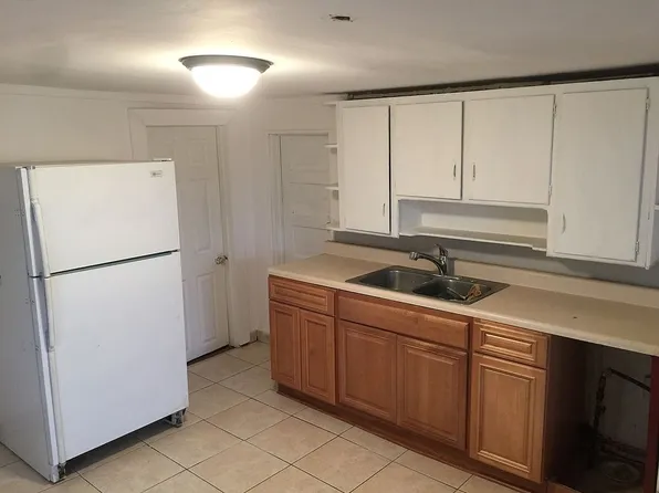 15 Sherman St, Albany, NY 12210