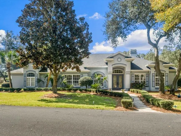 2835 Pebble Beach Dr, Navarre, FL 32566