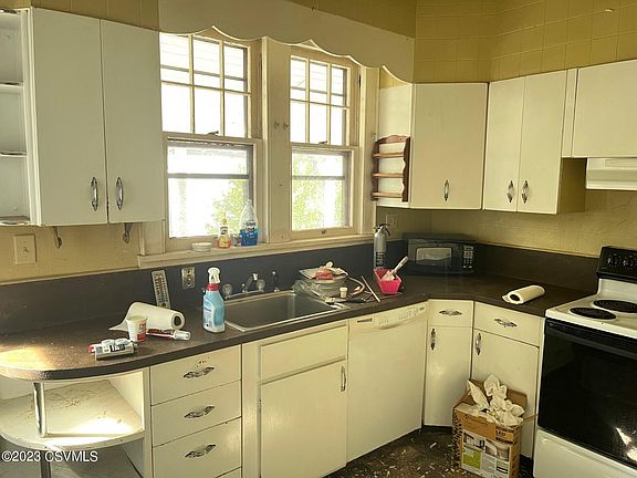 4th image of 444-446 West Ave