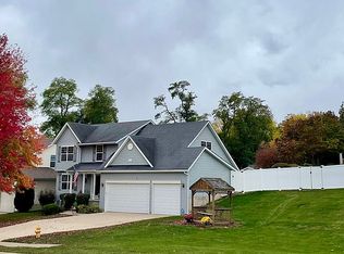 392 Stagecoach Trl, Le Claire, IA
