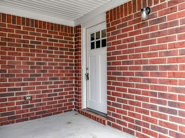 303 Hidden Harbor Way, Marine City, MI 48039