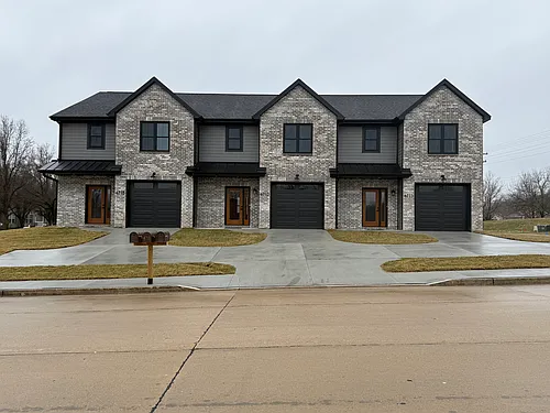 6711 New Town Ave #6711 Photo 1
