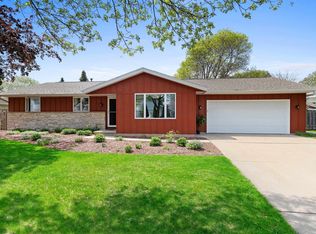 3217 S Kernan Ave, Appleton, WI 54915