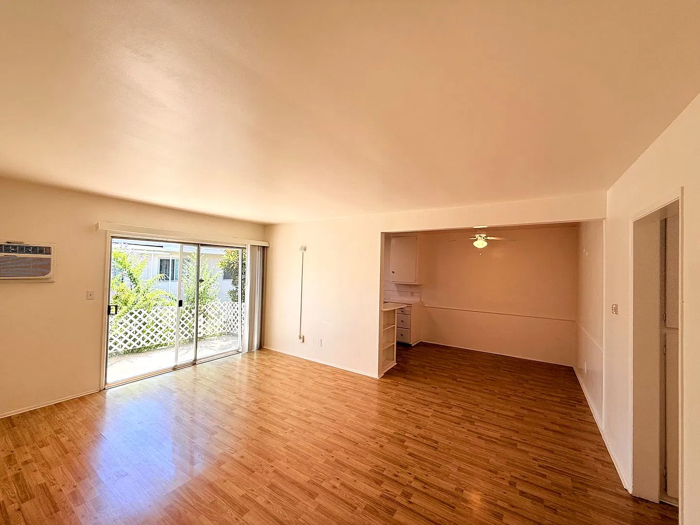 5748 Hazeltine Ave. — Photo 1