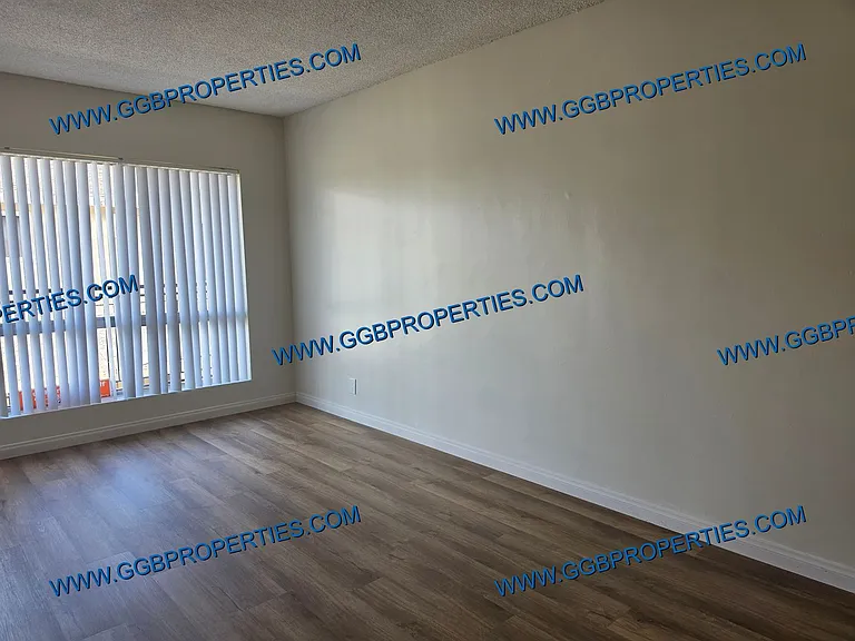 549 Nebraska Ave — Photo 10