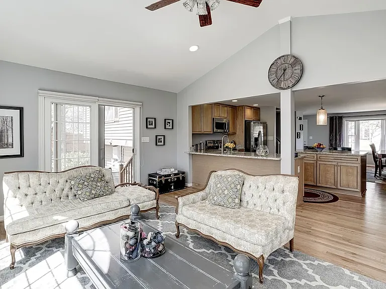 8116 Irwell Ct — Photo 10