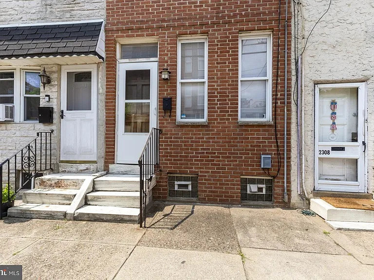 2310 E Gordon St — Photo 21