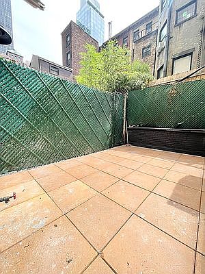 2nd image of 112 E 40th St #1D