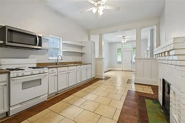 8405 Apricot St — Photo 6