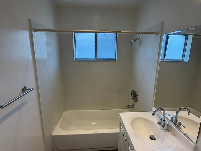 4340 Walnut — Photo 29