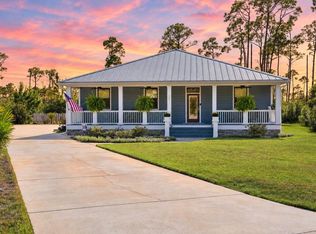 207 Stingray Ln, Port Saint Joe, FL 32456