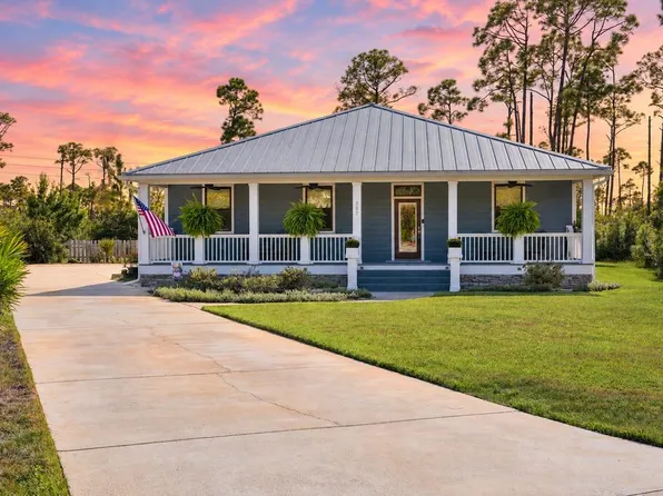 207 Stingray Ln, Port Saint Joe, FL 32456