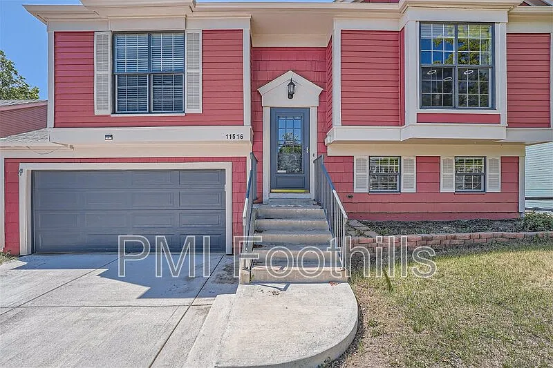 3 bed, 2.0 bath, 1400 sqft, $2,837 — Photo 3