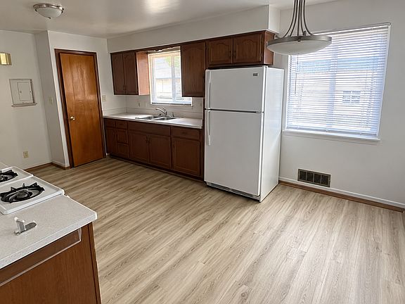 4th image of 3146 Mulberry St