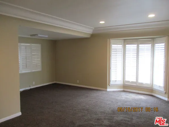 3867 Degnan Blvd, Los Angeles, CA 90008