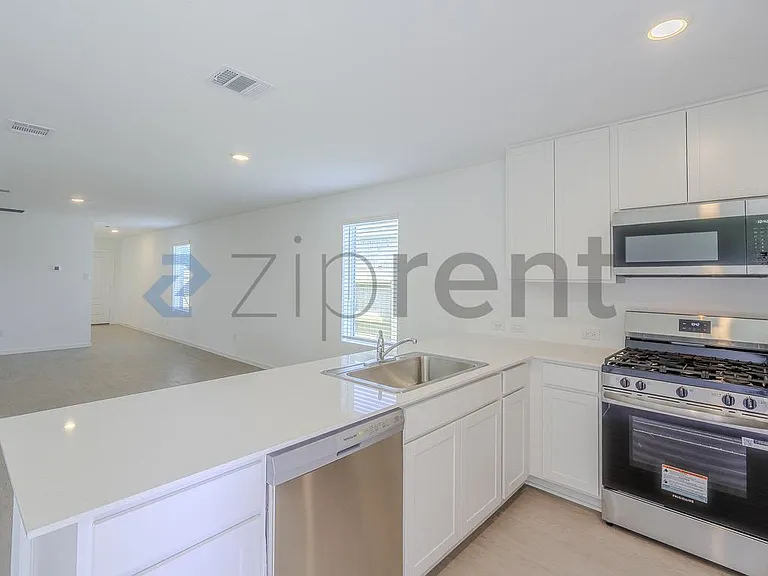 31416 Pratola Serra Cir — Photo 13