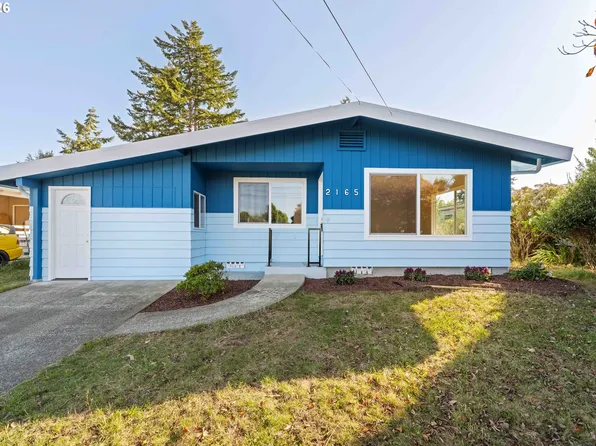 2165 Lewis St, North Bend, OR 97459