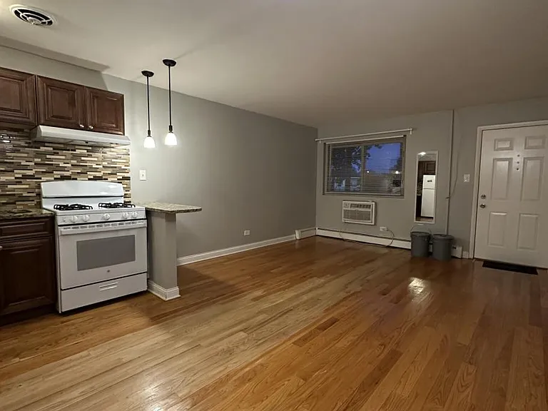 8500 N Waukegan Rd #12 — Photo 2