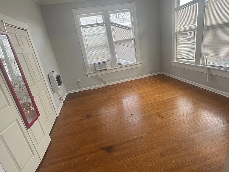 409 1/2 Egan St — Photo 3