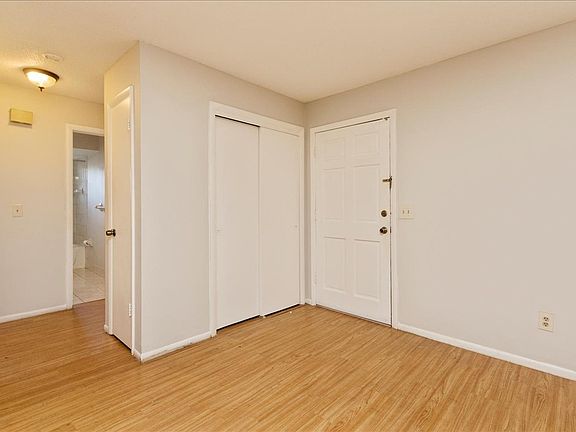 3rd image of 609 Wilshire Dr
