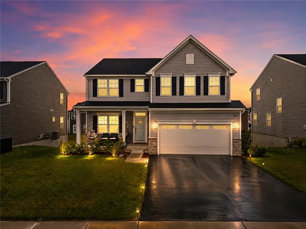 817 Hendon Ln N, Catasauqua, PA 18032