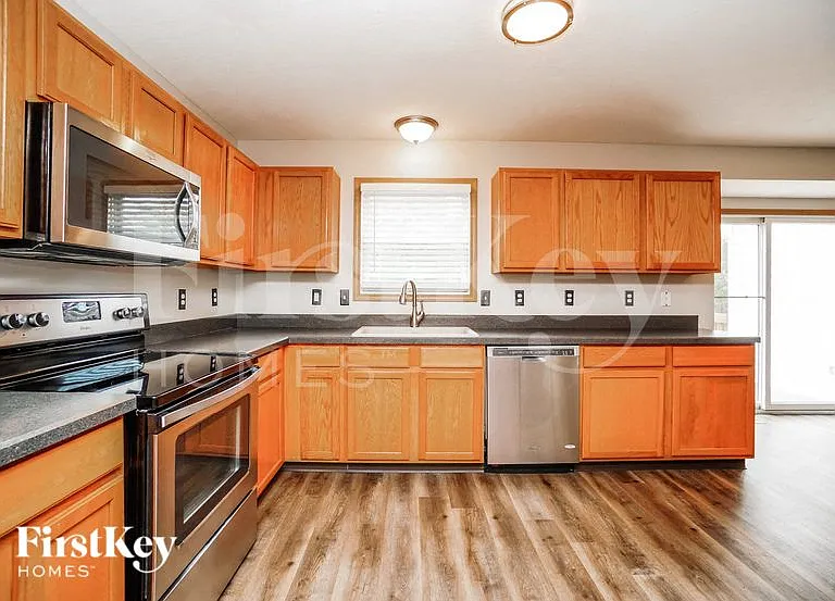 5435 Dietrich Ave — Photo 7