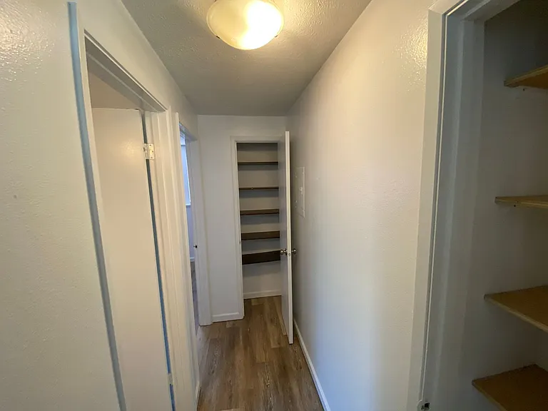 702 S Oak St — Photo 10