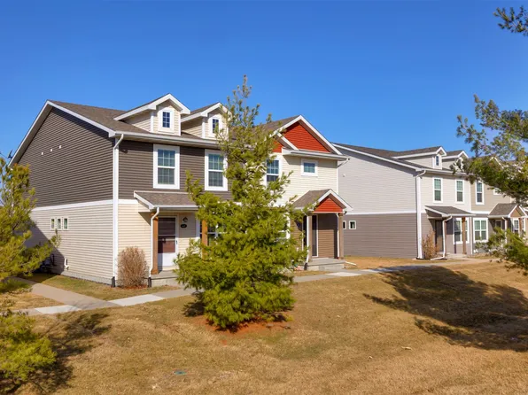 5827 Marble Cir, Johnston, IA 50131