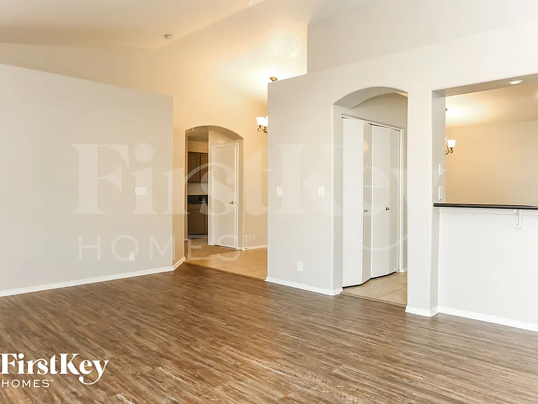 5008 Camino Del Santo Pkwy — Photo 4