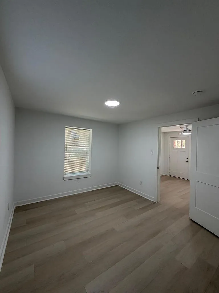 201 Lowery Drive - 3 — Photo 2