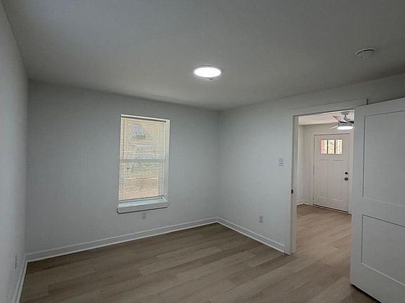 2nd image of 201 Lowery Dr #103