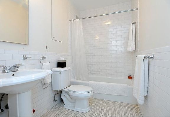 5th image of 348 W 36th St APT 2S