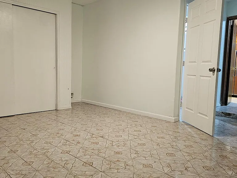 94 Laura Ln — Photo 24