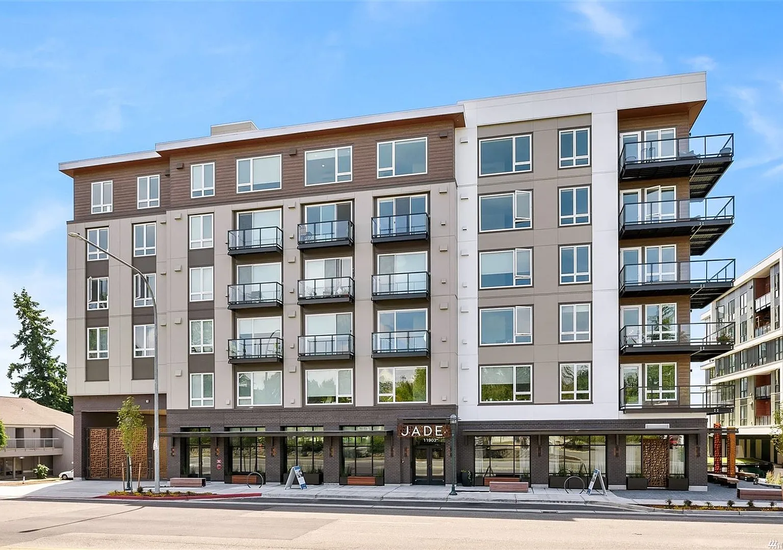 Brand New Urban One Bedroom Condo in Totem Lake, Kirkland — Photo 1