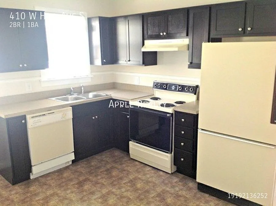 410 W Hill Ave - Available now! — Photo 3