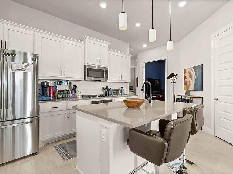 12810 Stanford Dr — Photo 8