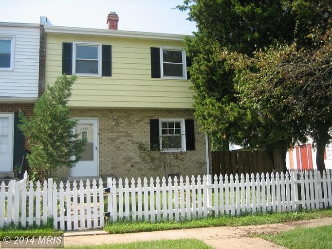 1st image of 2550 Sedgewick Pl