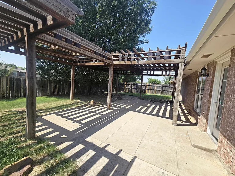 16001 Korie Dr — Photo 23