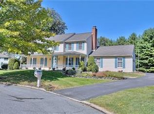 5628 Tavern Cir, Macungie, PA 18062