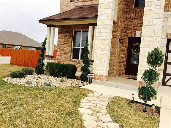 4th image of 280 Apricot Dr