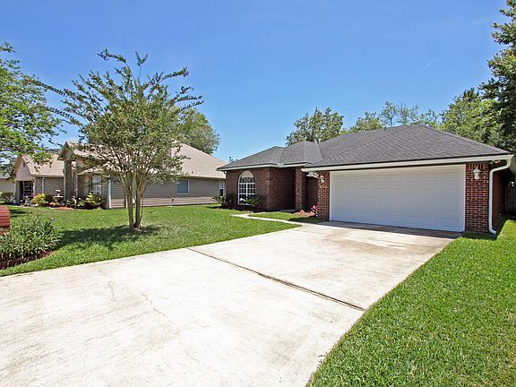 3rd image of 5258 Chestnut Lake Dr