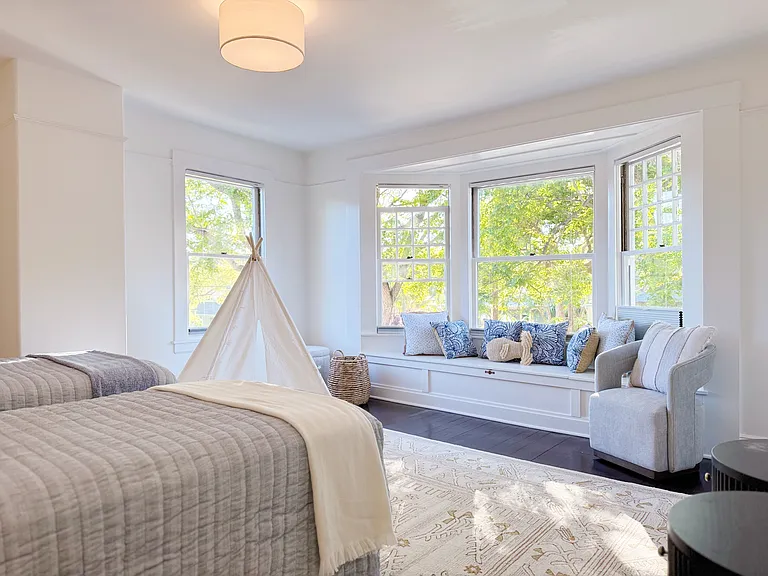 426 E Valerio St — Photo 27