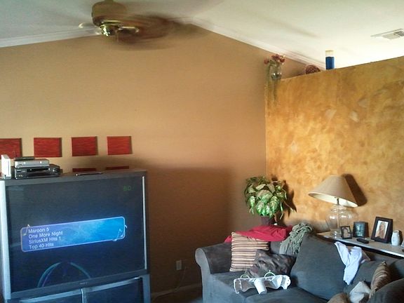 3rd image of 8046 Quartz Ln