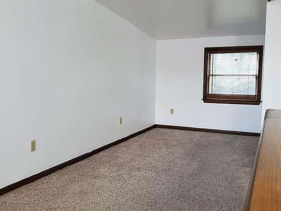 2nd image of 156 E Saginaw St #A