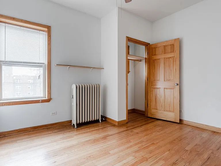 2620 W Gunnison St #3 — Photo 4