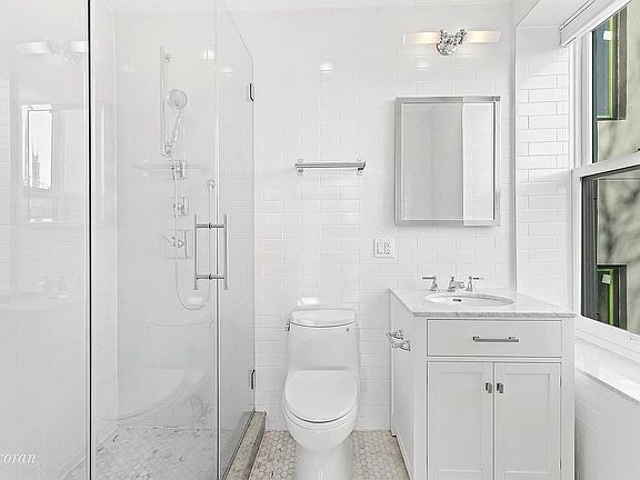 5th image of 110 President St #D