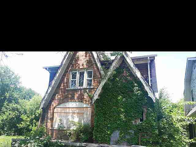 13879 Eastwood